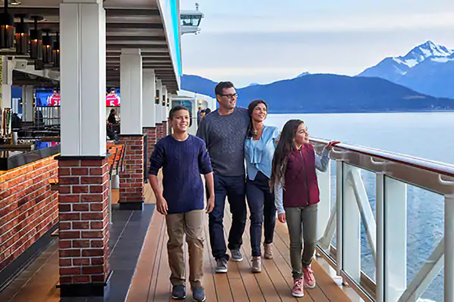 881x400-waterfront-family.jpg