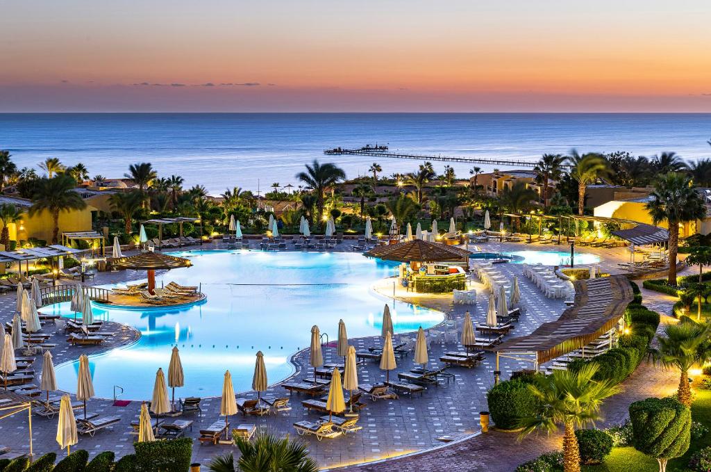THE THREE CORNERS FAYROUZ PLAZA 5*