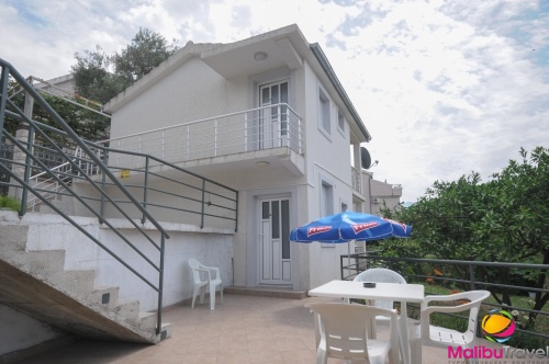 VILLA CETKOVIC