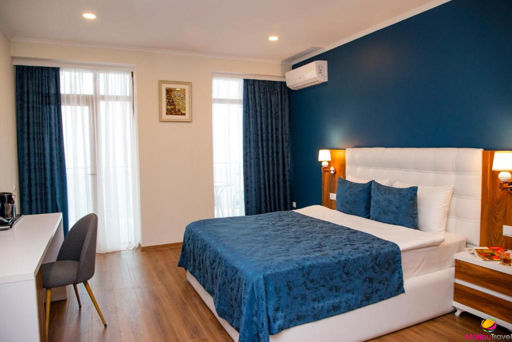 AQUA BATUMI HOTEL & APARTMENTS 4* 