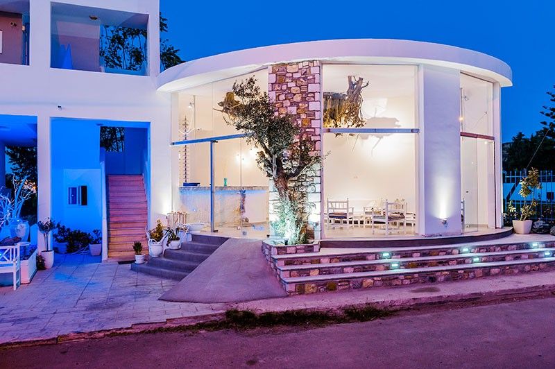 THE KOUROS HOME