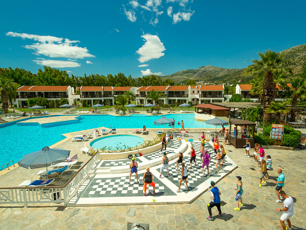 GOLDEN COAST HOTEL 