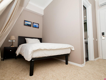 PIAZZA FOUR COLOURS 4*