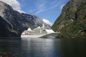 Silver Whisper