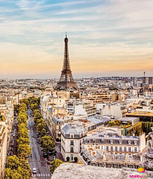 КАНИКУЛЫ В ПАРИЖЕ