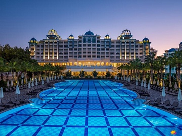 Rubi Platinum Spa Resort & Suites 5* 