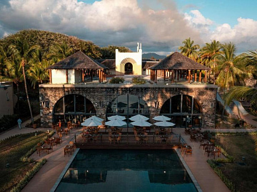 OUTRIGGER MAURITIUS BEACH RESORT AND SPA 5*
