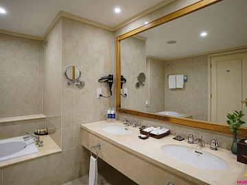 Melia Vinpearl Nha Trang Empire (Ex. Vinpearl Condotel Empire) 